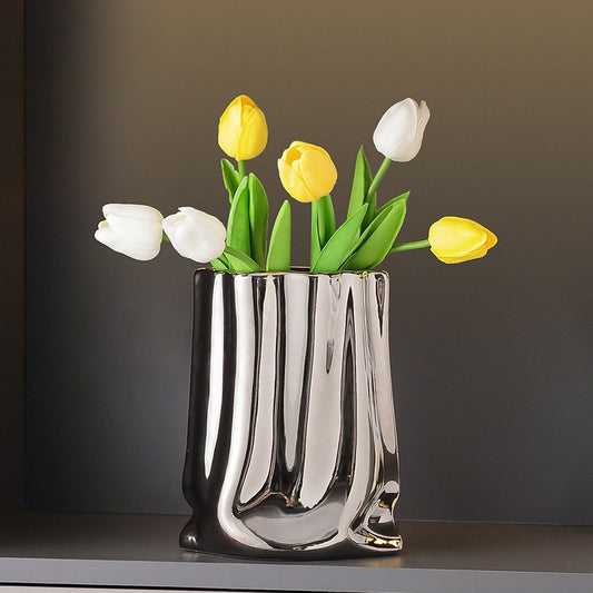 Modern Metallic Vase: Embrace Springtime Romance 🌷