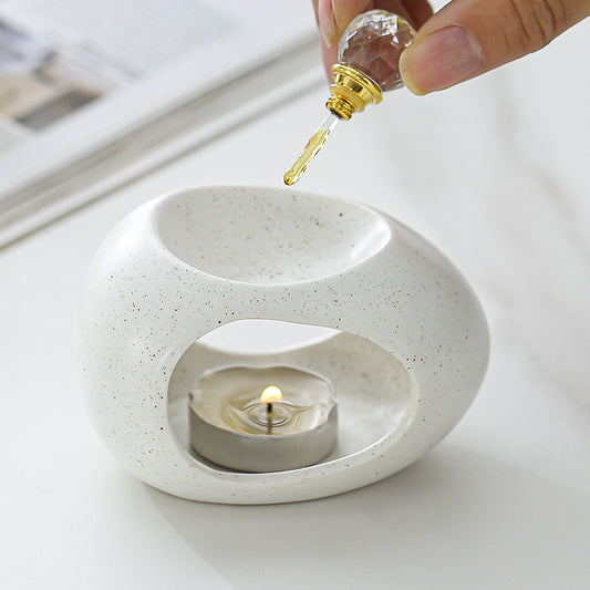 White Ceramic Aromatherapy Candlestick: Unlock a Cozy Time🕯️