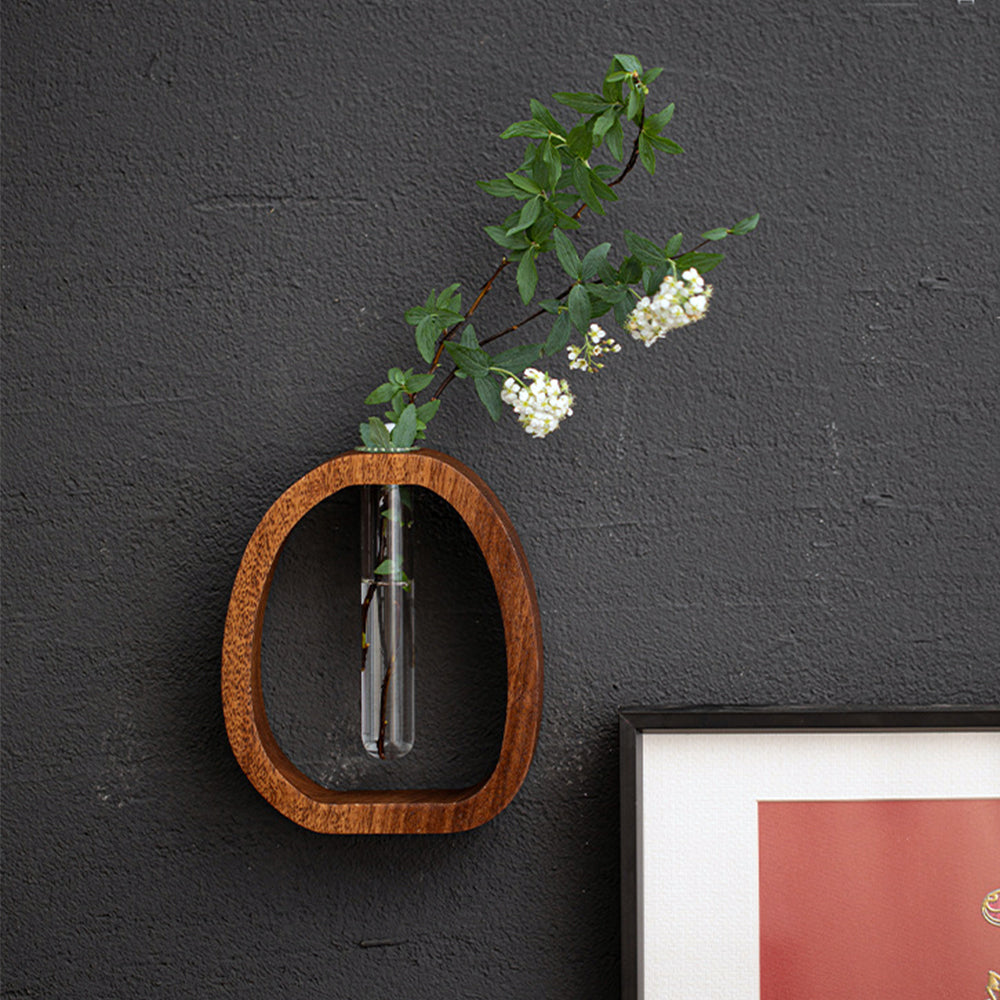 Creative Wooden and Glass Vase: Encounter the Beauty of Nature 🌱