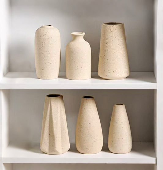 Minimalist Ceramic Vases: Encounter the Aesthetics of Life 🤍