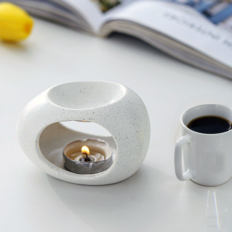 White Ceramic Aromatherapy Candlestick: Unlock a Cozy Time🕯️