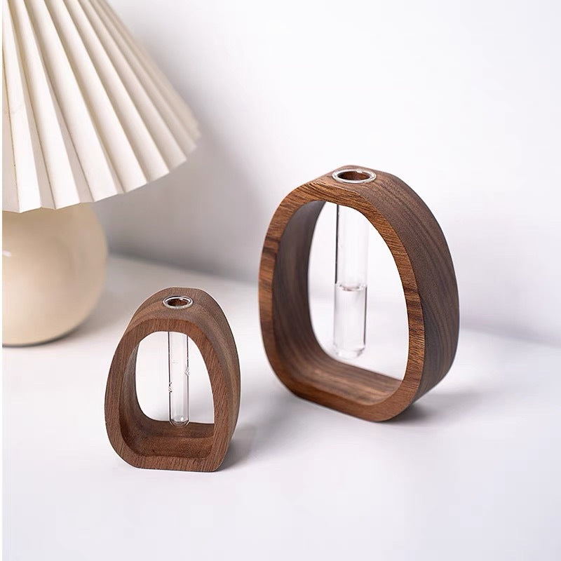 Creative Wooden and Glass Vase: Encounter the Beauty of Nature 🌱