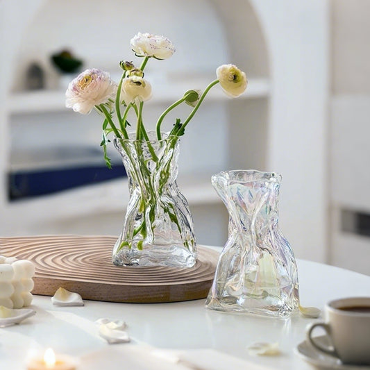 Irregular Glass Vases: A Showcase of Modern Aesthetics 🎨